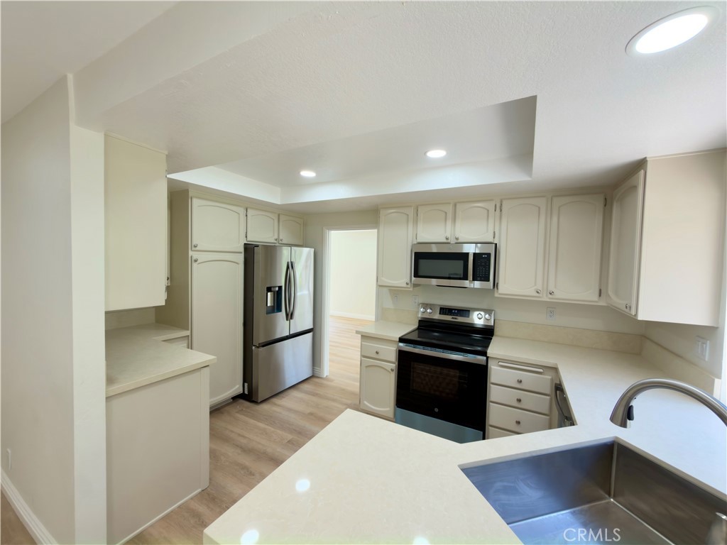 6401 East Nohl Ranch Road, Unit 8 Anaheim Hills, CA 92807 - Photo 3 of 10 Kitchen