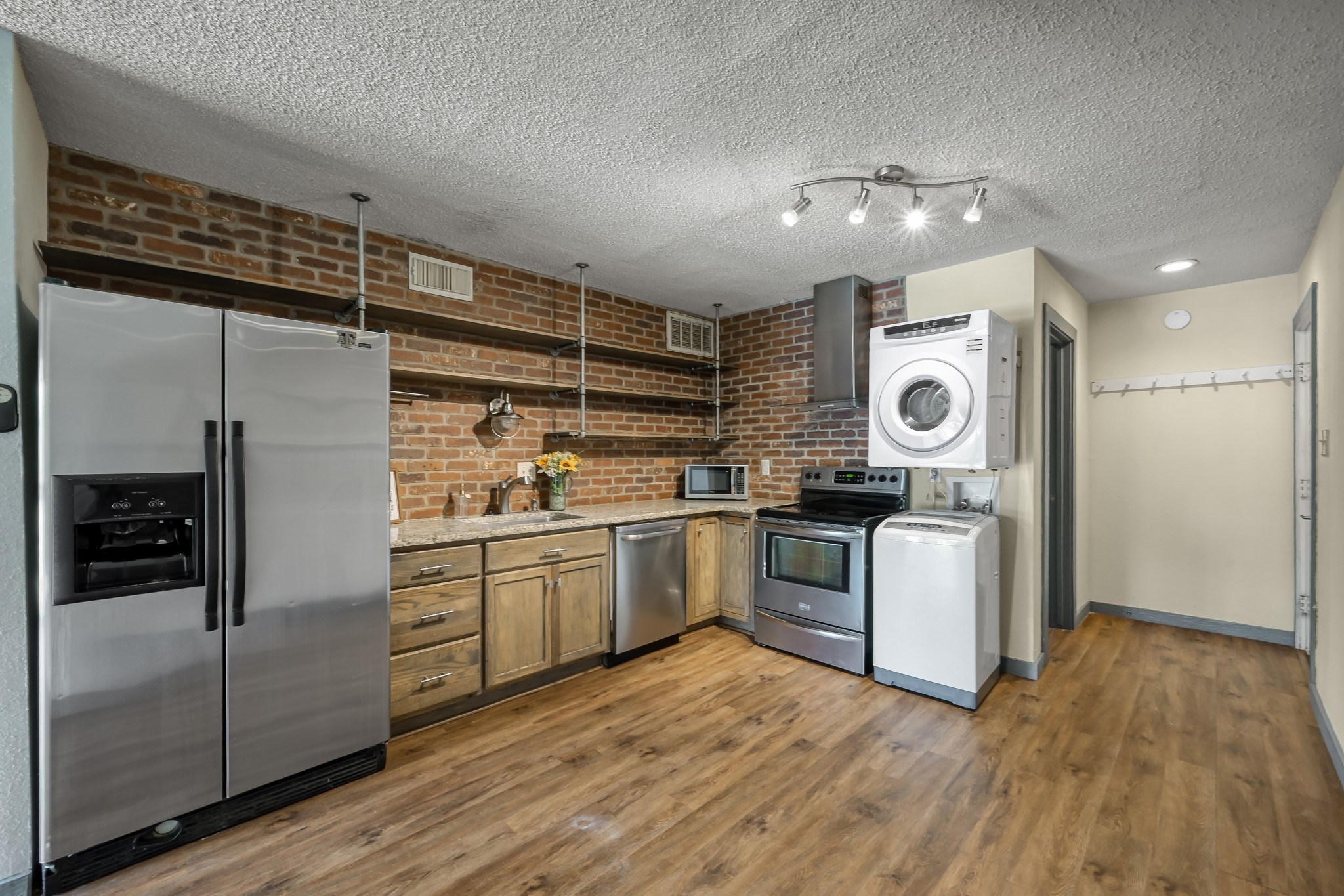12900 Walden Road, Unit 216B Montgomery, TX 77356 - Photo 4 of 24 Beautiful Kitchen