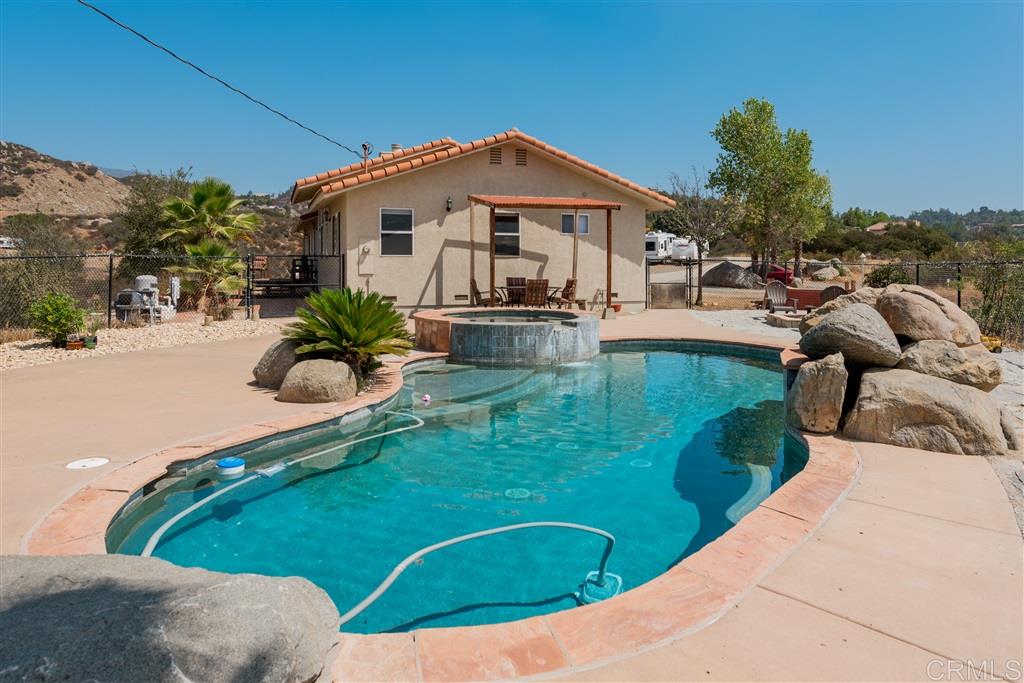 1098 Alpine View Road Alpine, CA 91901 - Photo 21 of 25 Gallery Image 21