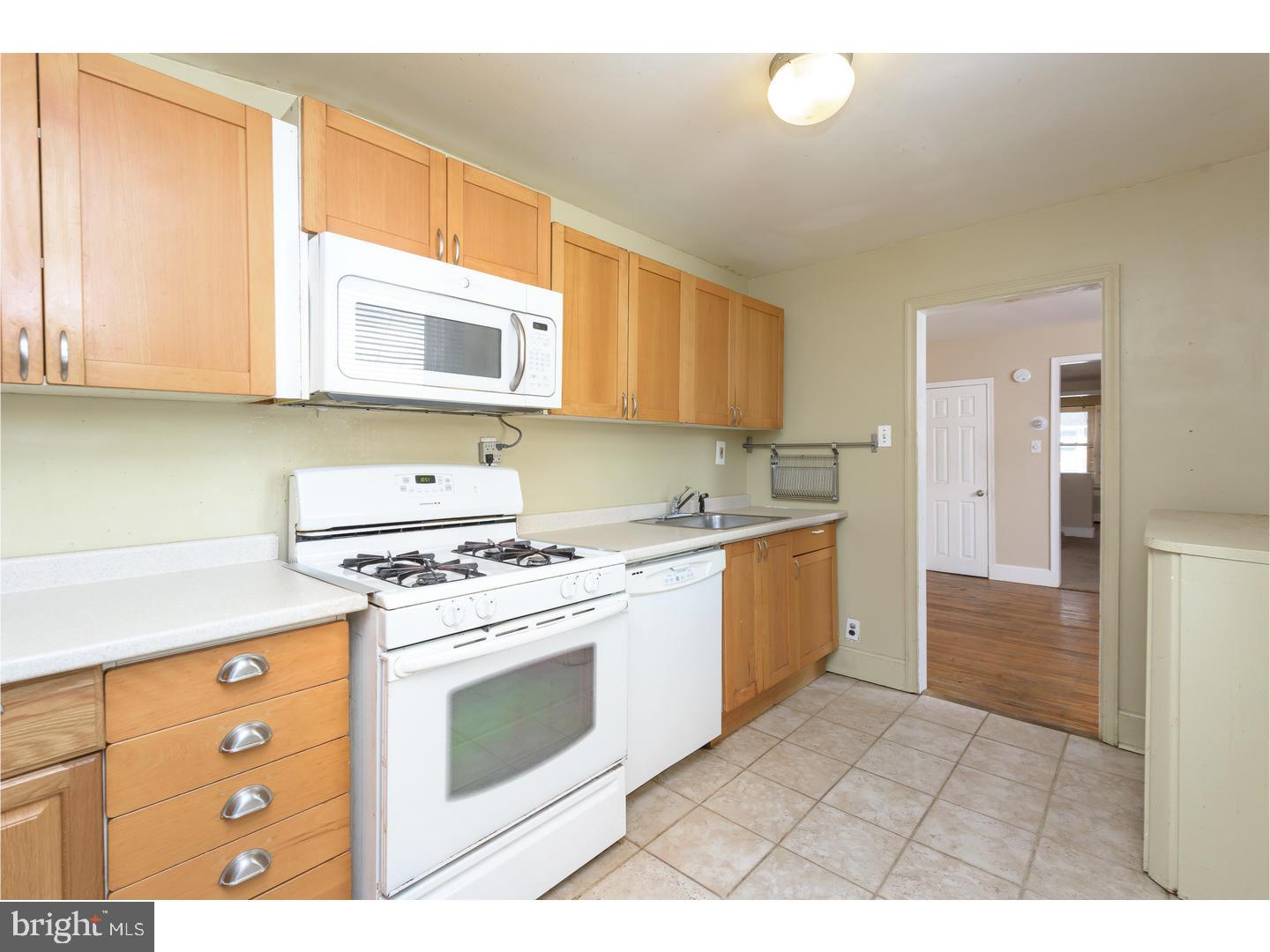 71 Sunshine Road Upper Darby, PA 19082 - Photo 17 of 25