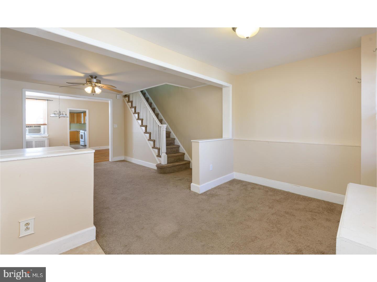 71 Sunshine Road Upper Darby, PA 19082 - Photo 3 of 25