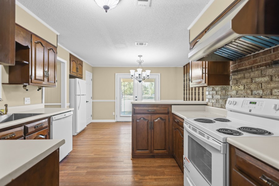 1602 Smith Road Waycross, GA 31503 - Photo 13 of 58