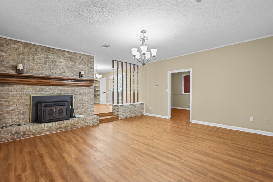 1602 Smith Road Waycross, GA 31503 - Photo 7 of 58