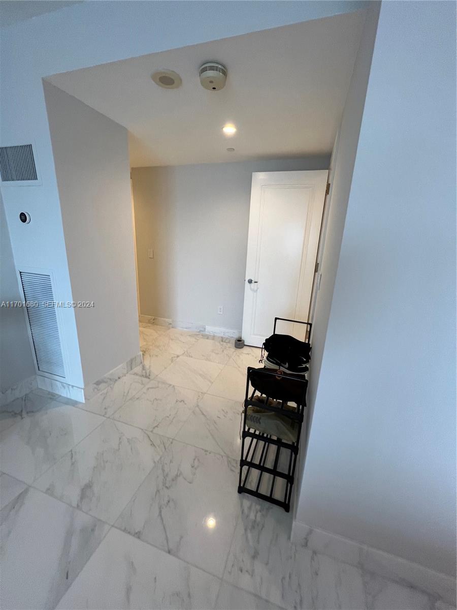 1435 Brickell Avenue, Unit 3307 Miami, FL 33131 - Photo 19 of 76