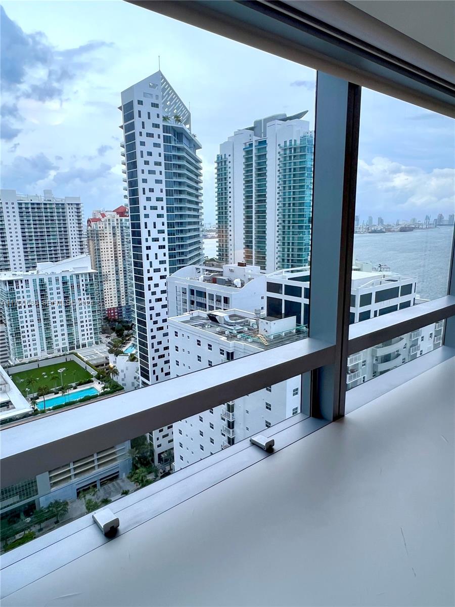 1435 Brickell Avenue, Unit 3307 Miami, FL 33131 - Photo 37 of 76