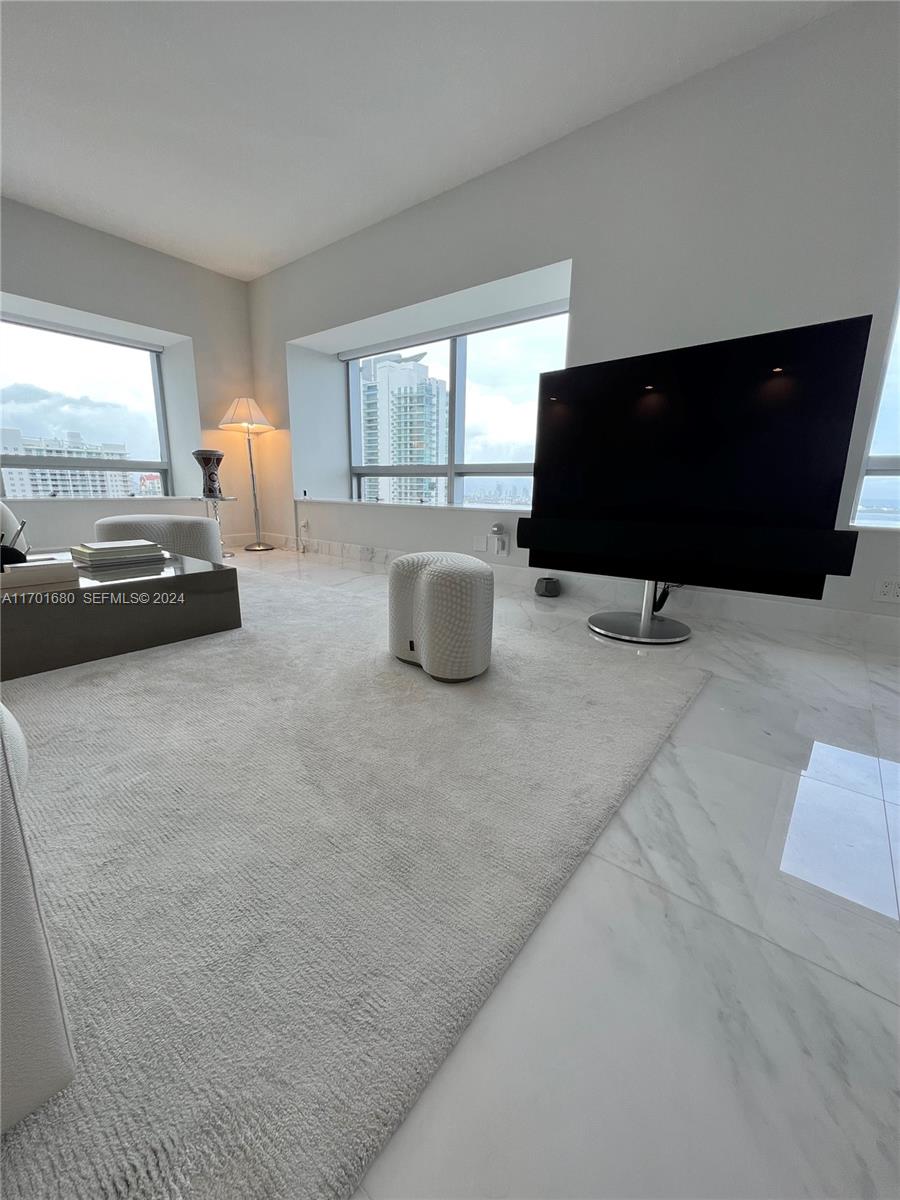 1435 Brickell Avenue, Unit 3307 Miami, FL 33131 - Photo 52 of 76