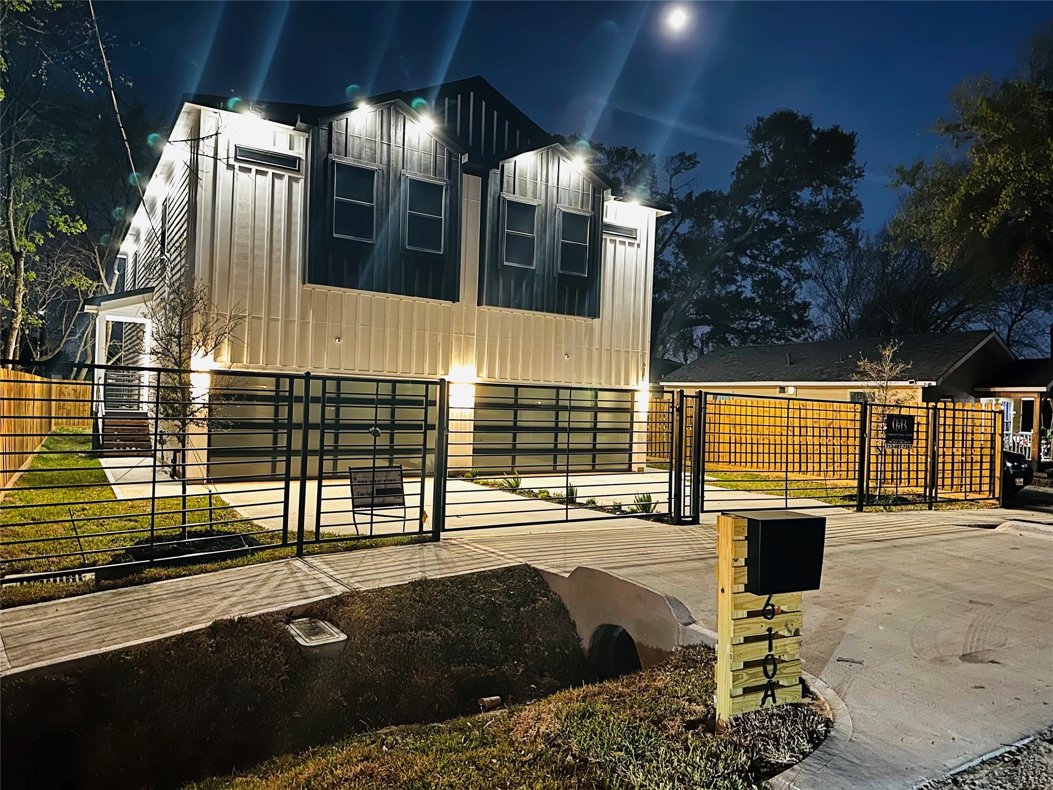 610 East 41st Street, Unit A Houston, TX 77022 - Photo 3 of 20