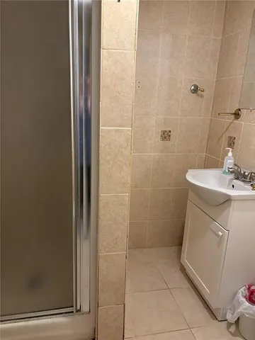 $2,700 | 5488 Carrollwood Meadows Drive, Tampa, FL 33625