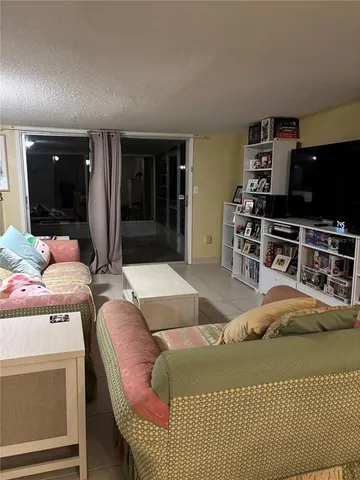 $2,700 | 5488 Carrollwood Meadows Drive, Tampa, FL 33625