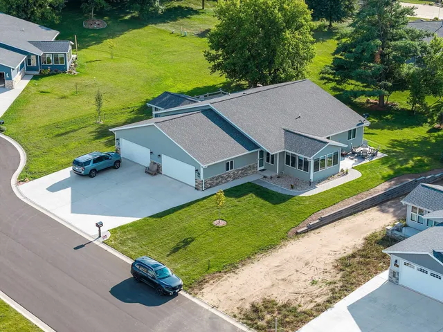 $359,000 | 1642 Balsam Road, Shawano, WI 54166