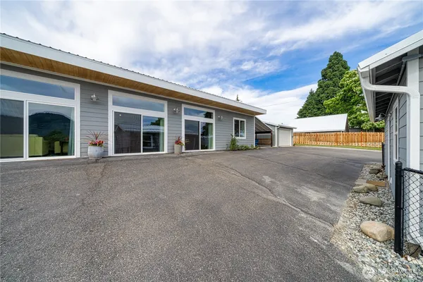 $899,000 | 117 Wells Avenue, Manson, WA 98831