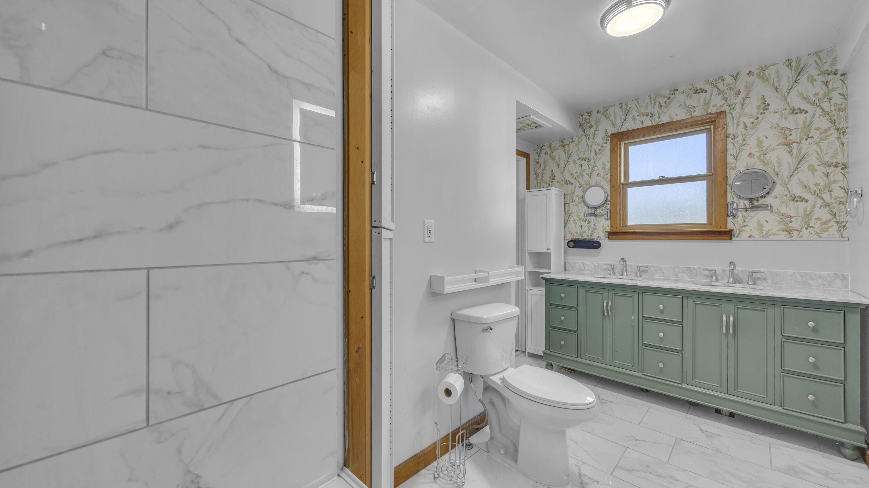820 Reed Street Plymouth, WI 53073 - Photo 17 of 37 Bathroom