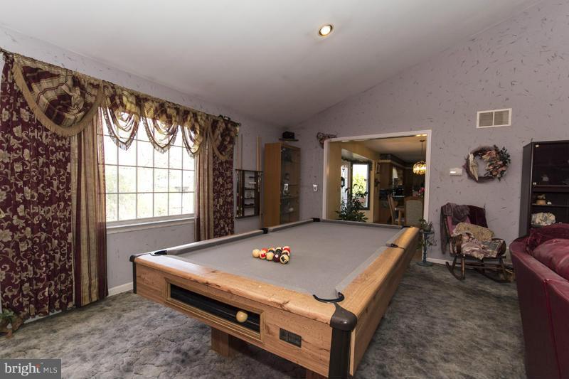 2519 Perring Woods Road Baltimore, MD 21234 - Photo 15 of 29 Family Room