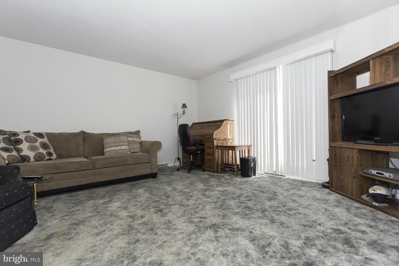 2519 Perring Woods Road Baltimore, MD 21234 - Photo 19 of 29 Interior (General)