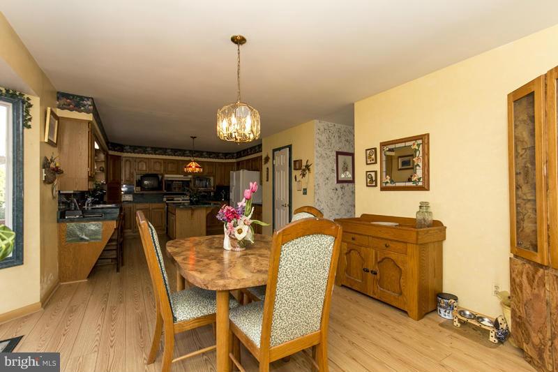 2519 Perring Woods Road Baltimore, MD 21234 - Photo 10 of 29 Dining Room