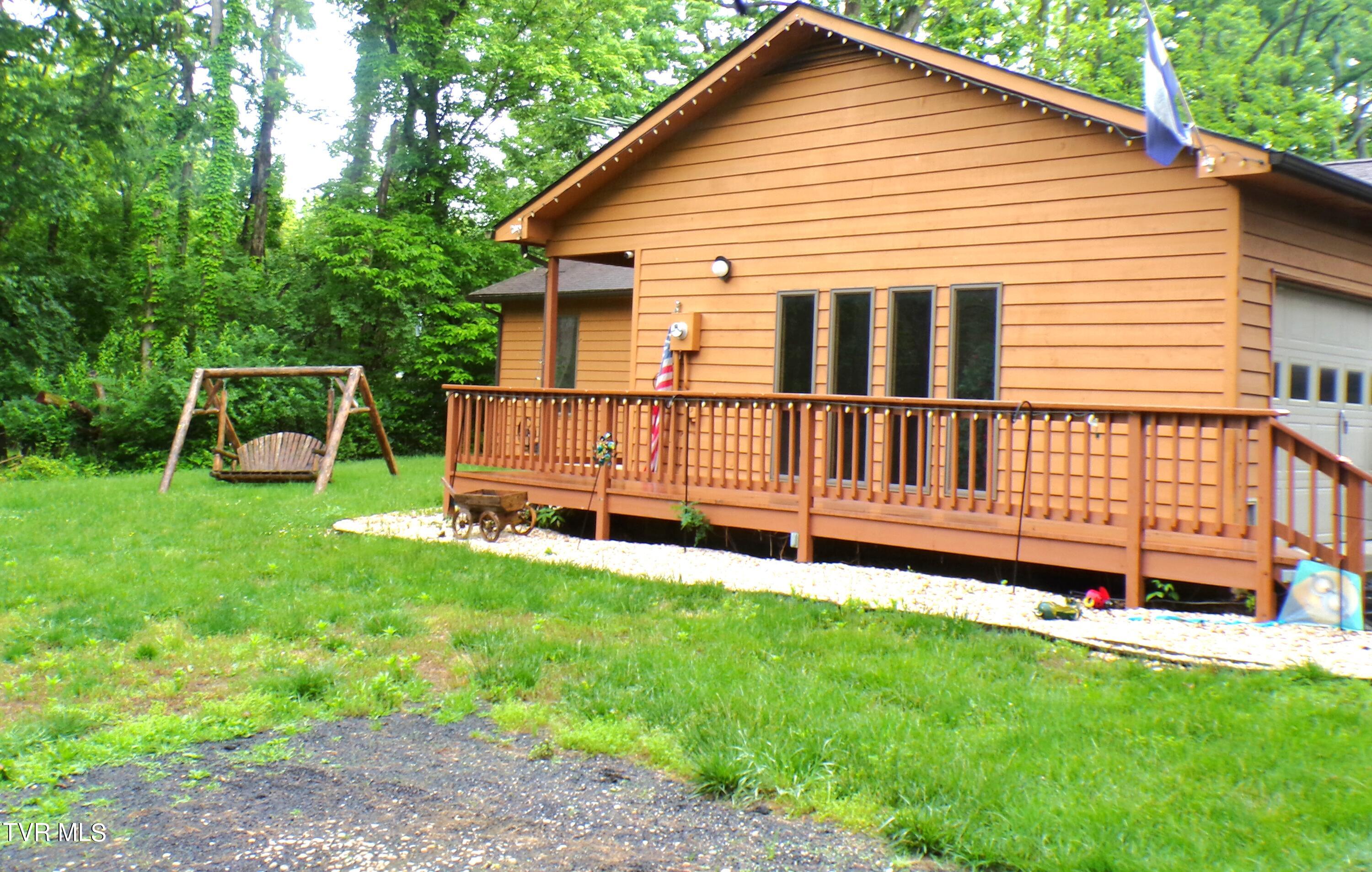 1218 Browntown Road Boyce, VA 22620 - Photo 3 of 25 100_0310