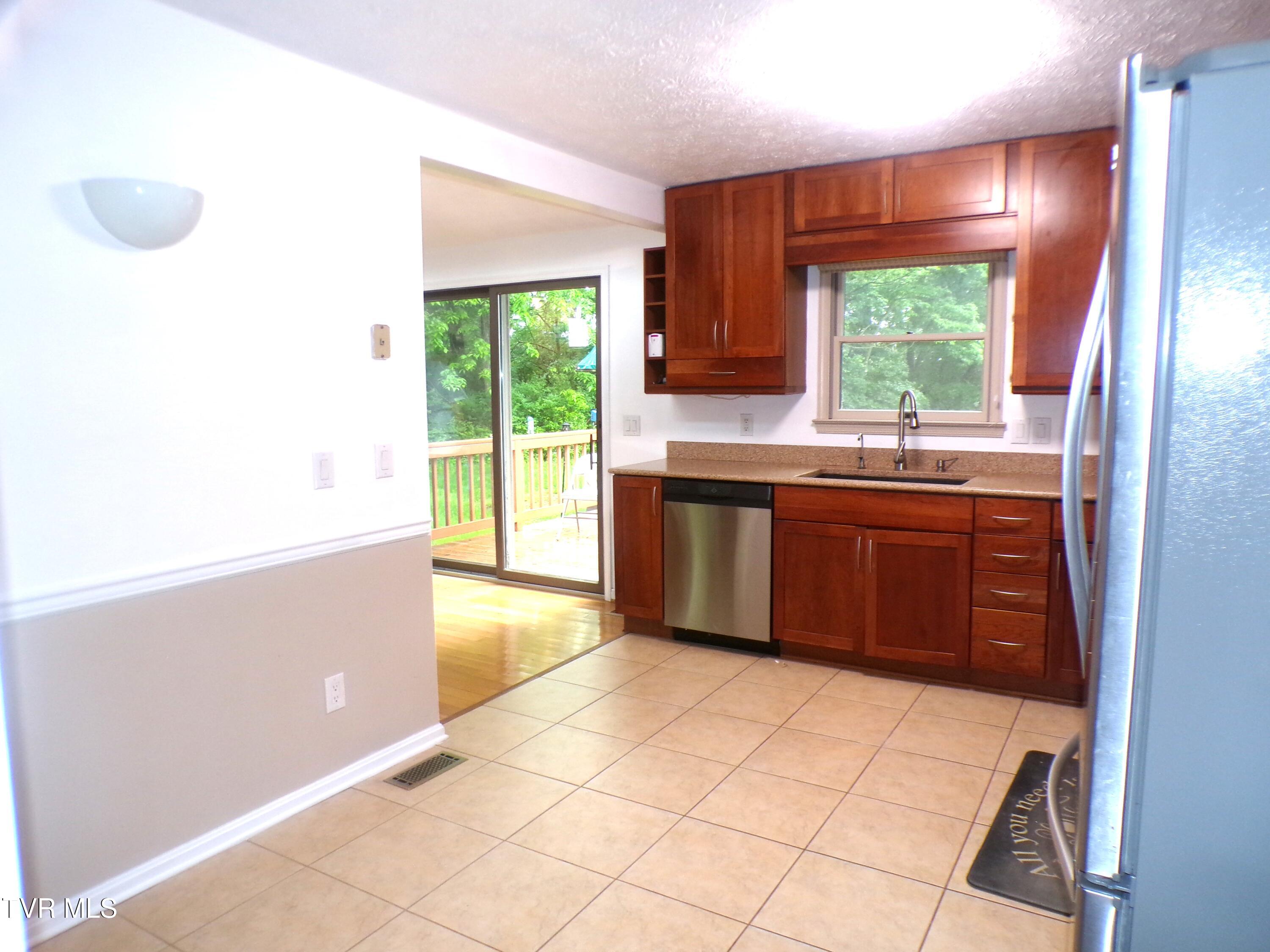 1218 Browntown Road Boyce, VA 22620 - Photo 7 of 25 100_0273