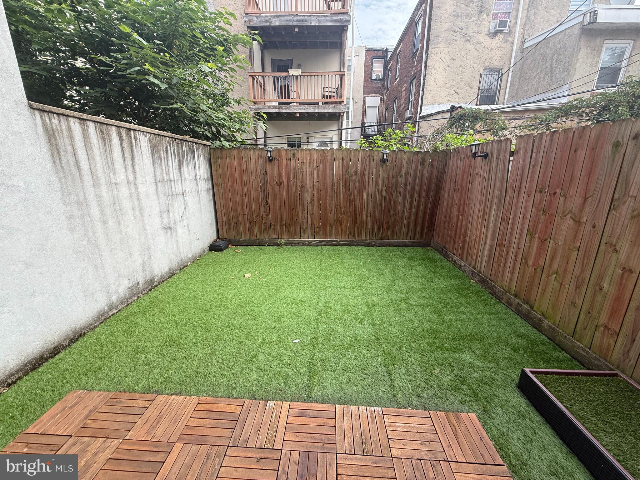 1533 Swain Street Philadelphia, PA 19130 - Photo 11 of 36