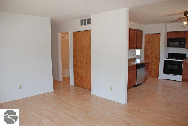 4202 Vance Road Traverse City, MI 49685 - Photo 10 of 16 1737914-9.JPG