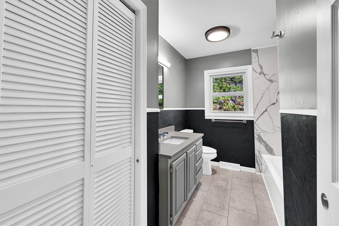 433 Pineview Drive Pickens, SC 29671 - Photo 17 of 40