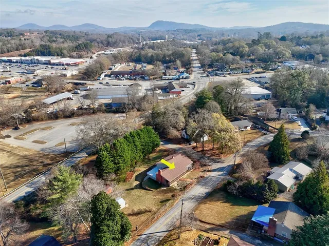 $272,900 | 433 Pineview Drive, Pickens, SC 29671