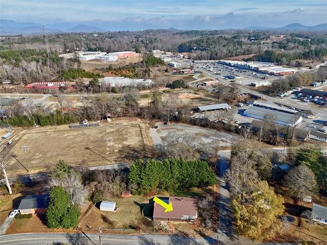 $272,900 | 433 Pineview Drive, Pickens, SC 29671