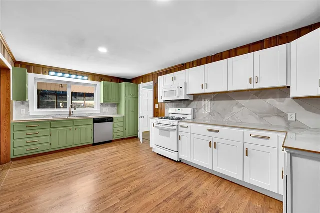 $272,900 | 433 Pineview Drive, Pickens, SC 29671