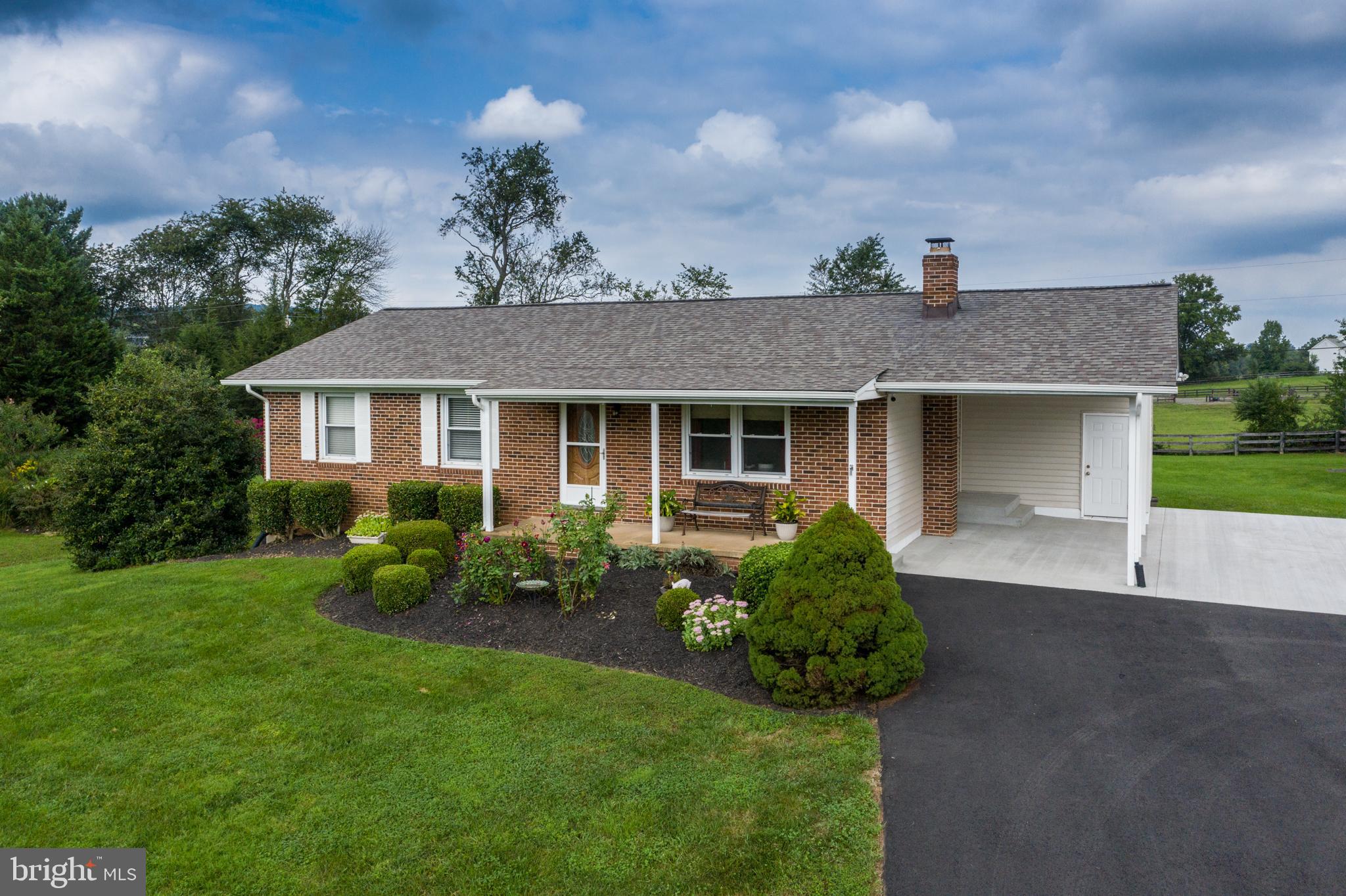 15000 Rolling Ridge Road Haymarket, VA 20169 - Photo 5 of 58 Gallery Image 5