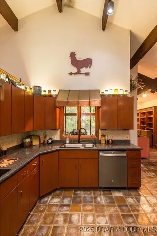 $799,900 | 1635 7 Hills Road, Jefferson City, MO 65101