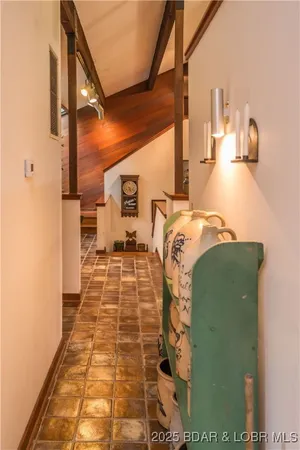 $749,900 | 1635 7 Hills Road, Jefferson City, MO 65101