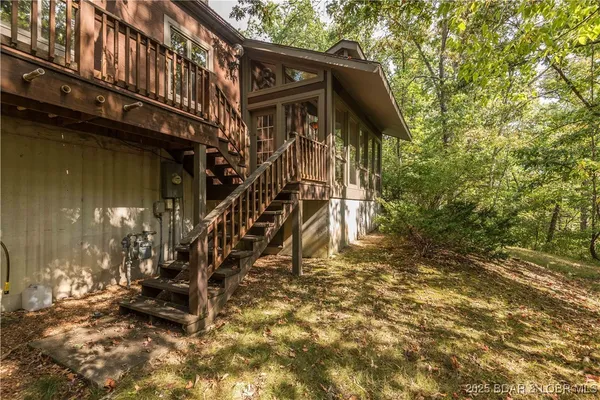 $749,900 | 1635 7 Hills Road, Jefferson City, MO 65101
