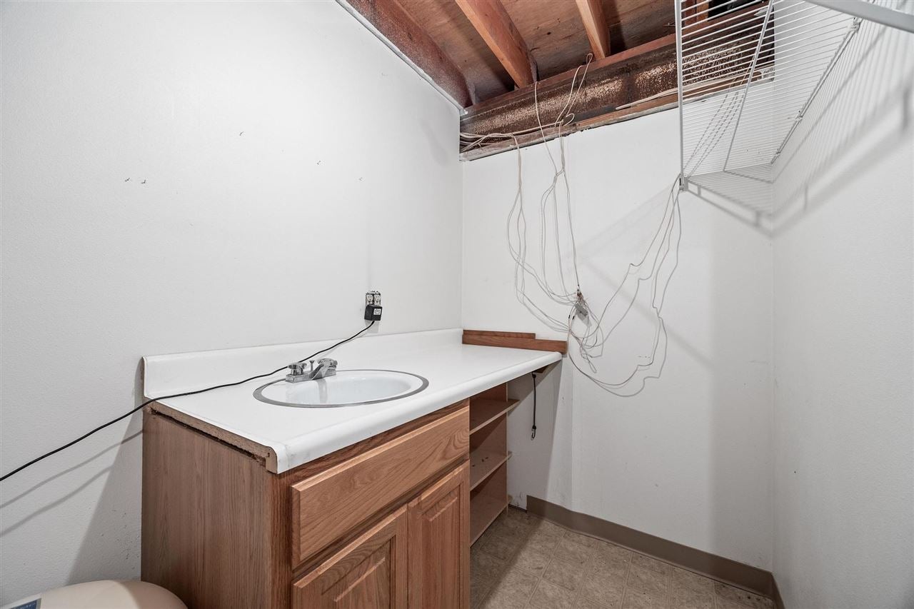 2307 Quincy Road Northeast Solon, IA 52333 - Photo 37 of 72 Gallery Image 37