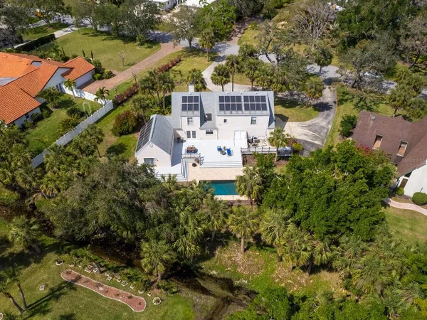 $949,000 | 3648 Beneva Oaks Boulevard, Sarasota, FL 34233