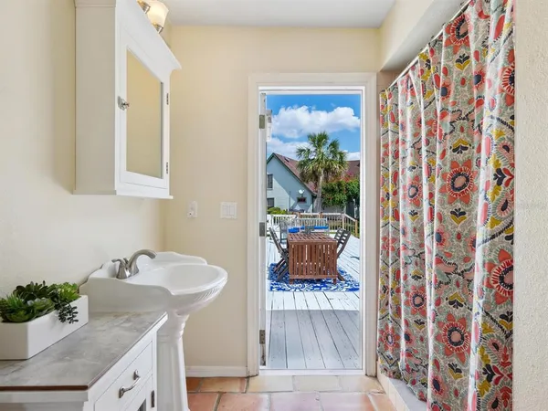 $949,000 | 3648 Beneva Oaks Boulevard, Sarasota, FL 34233