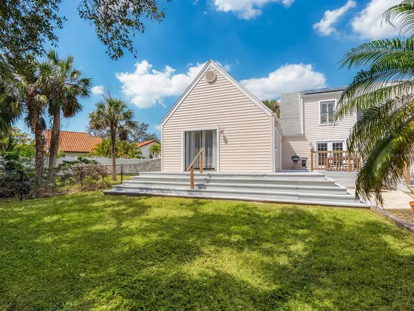 $949,000 | 3648 Beneva Oaks Boulevard, Sarasota, FL 34233