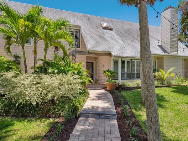 $949,000 | 3648 Beneva Oaks Boulevard, Sarasota, FL 34233