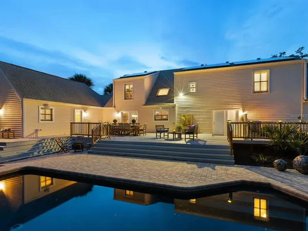 $949,000 | 3648 Beneva Oaks Boulevard, Sarasota, FL 34233