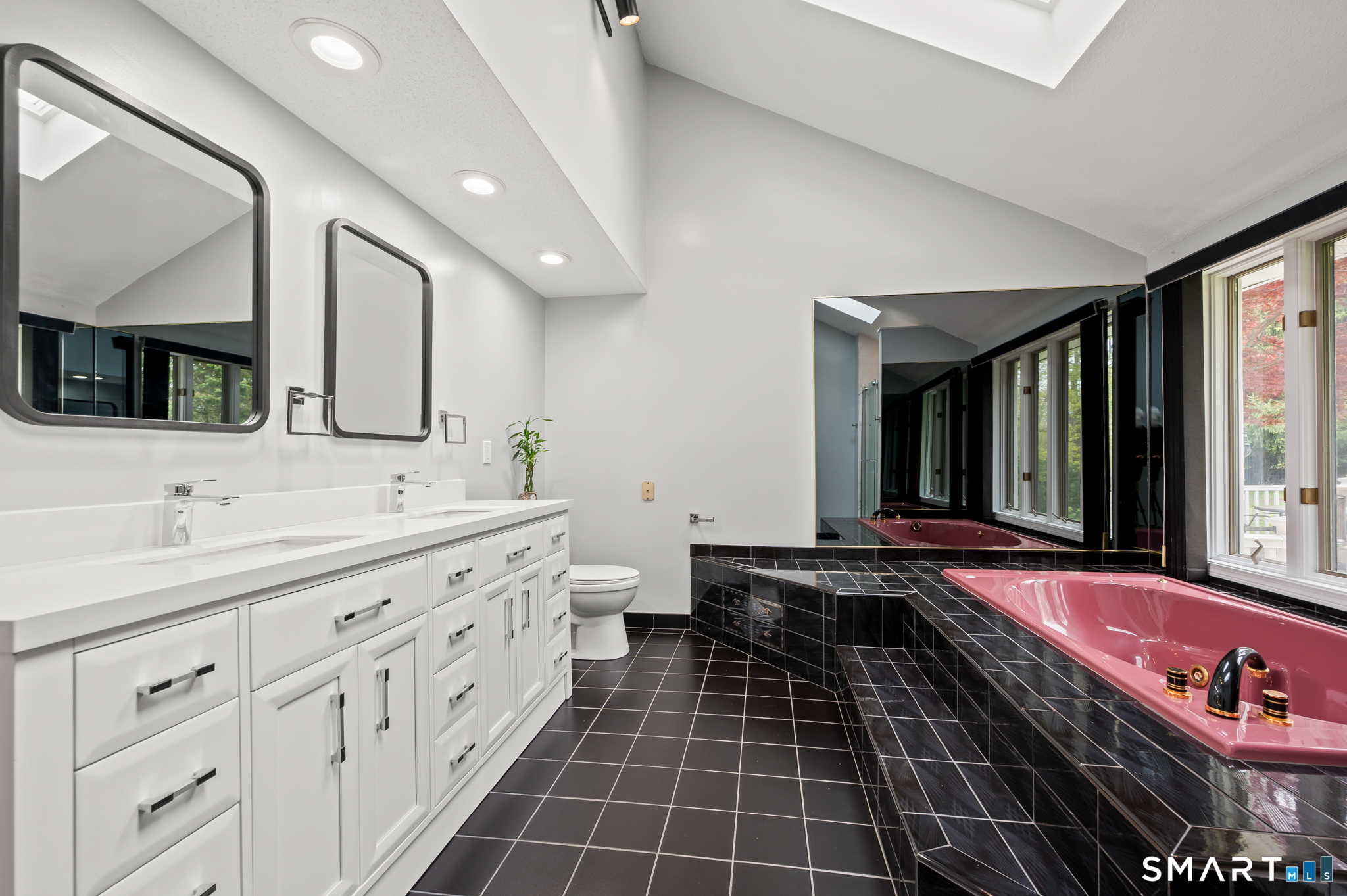 2 Executive Hill Road Wolcott, CT 06716 - Photo 15 of 35