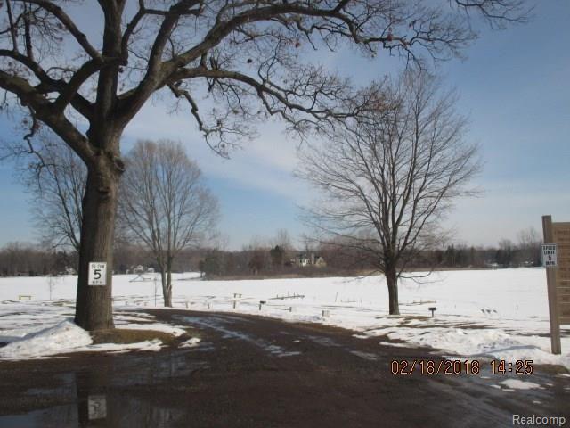 5801 Crescent Road Waterford, MI 48327 - Photo 28 of 29 IMG_7347.JPG