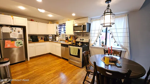 $225,000 | 492 Country Pl Drive, Tobyhanna, PA 18466