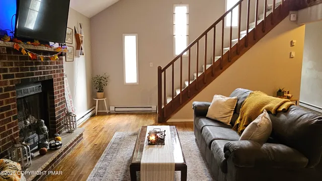 $225,000 | 492 Country Pl Drive, Tobyhanna, PA 18466