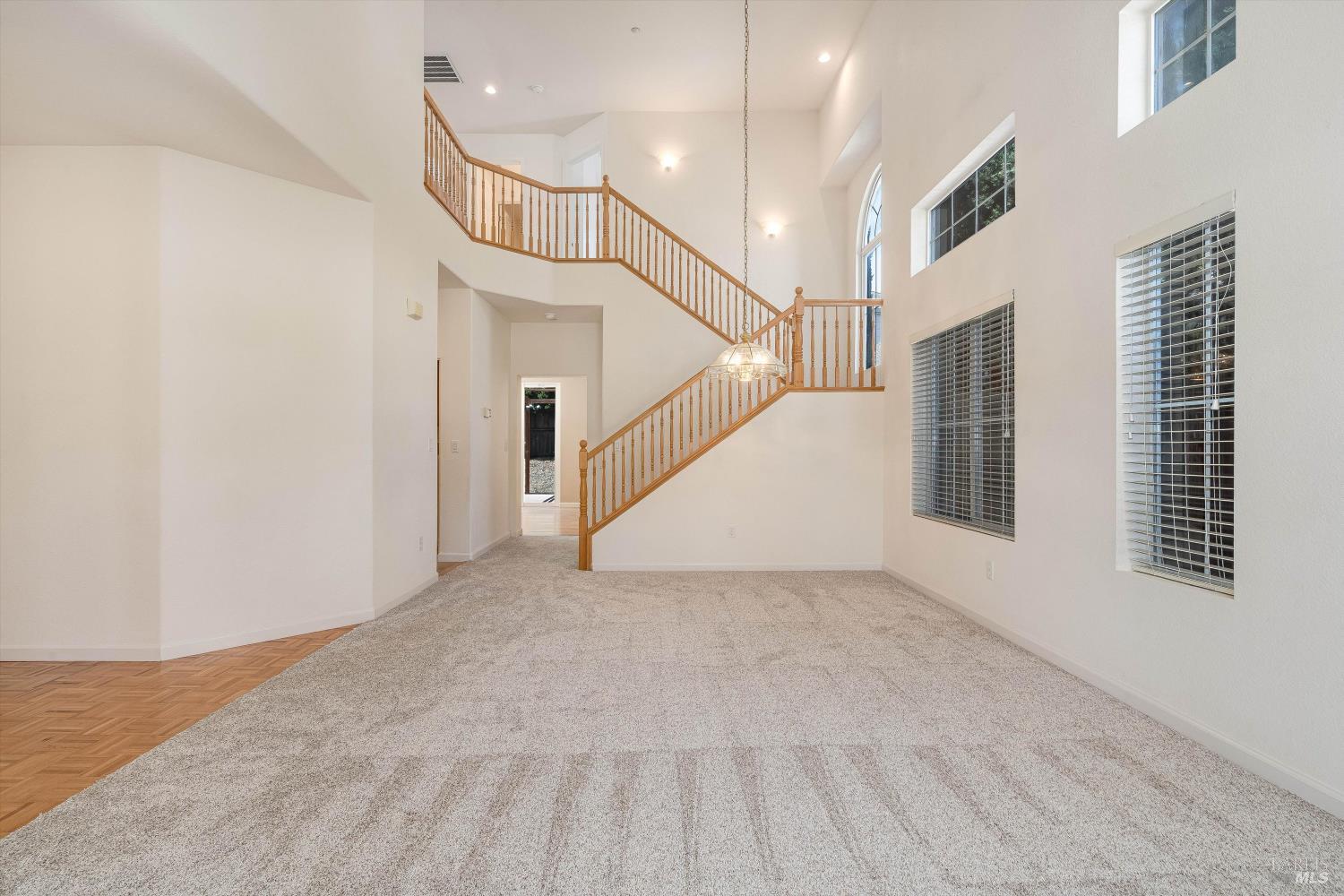 1715 Spur Ridge Lane Healdsburg, CA 95448 - Photo 4 of 39