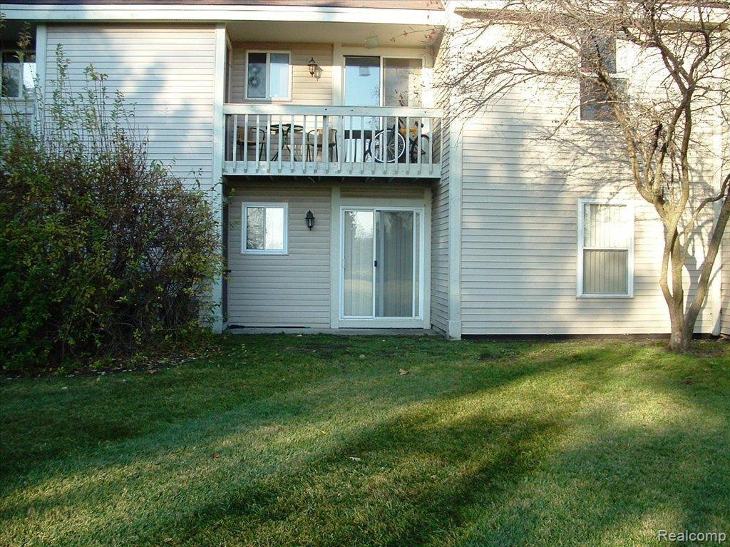 1702 Clemens Circle Rochester, MI 48307 - Photo 6 of 7 DSCF0196