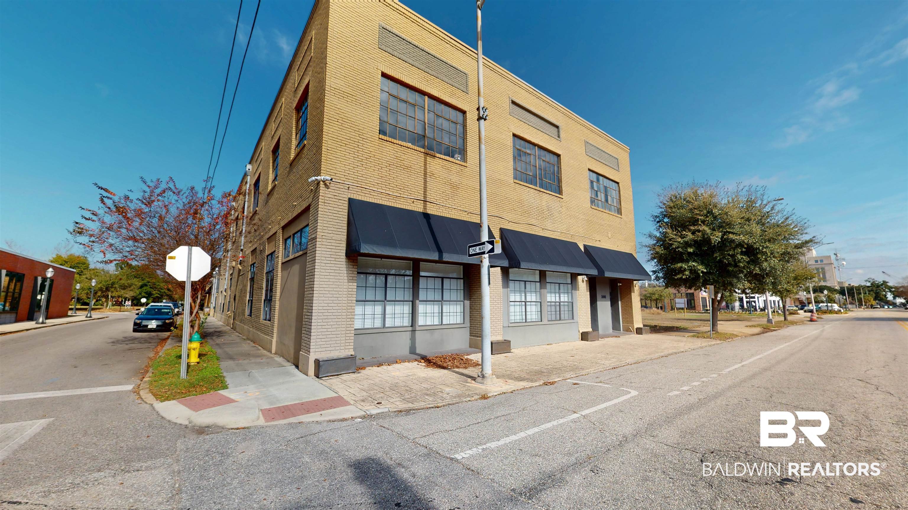 308 St Louis Street, Unit 101 Mobile, AL 36602 - Photo 4 of 30 View of building exterior
