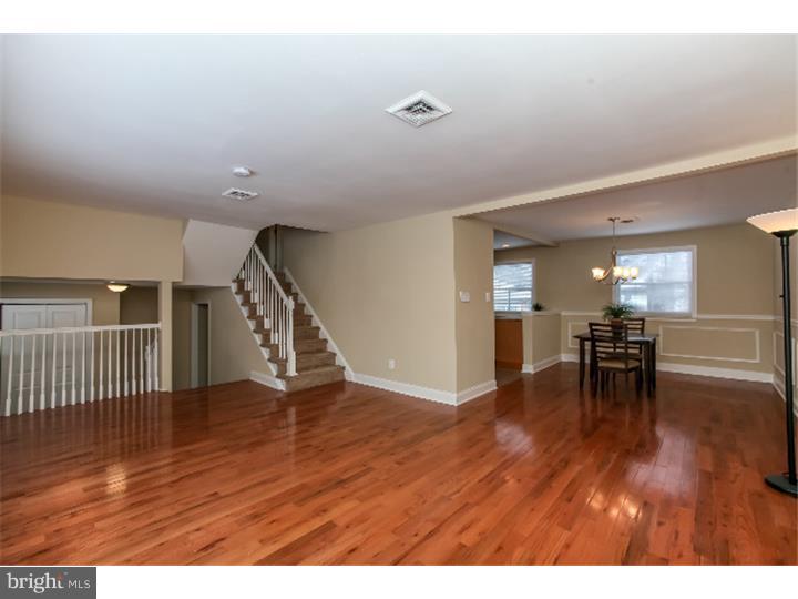 127 Harmil Road Broomall, PA 19008 - Photo 3 of 25 Living Room