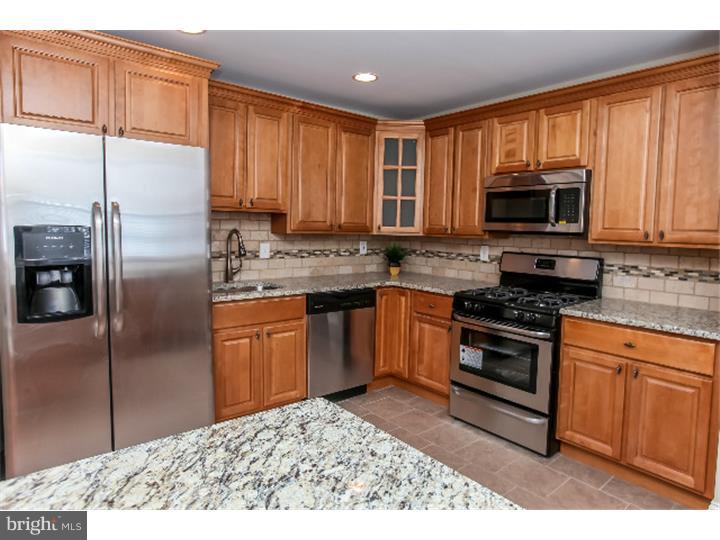 127 Harmil Road Broomall, PA 19008 - Photo 7 of 25 Kitchen