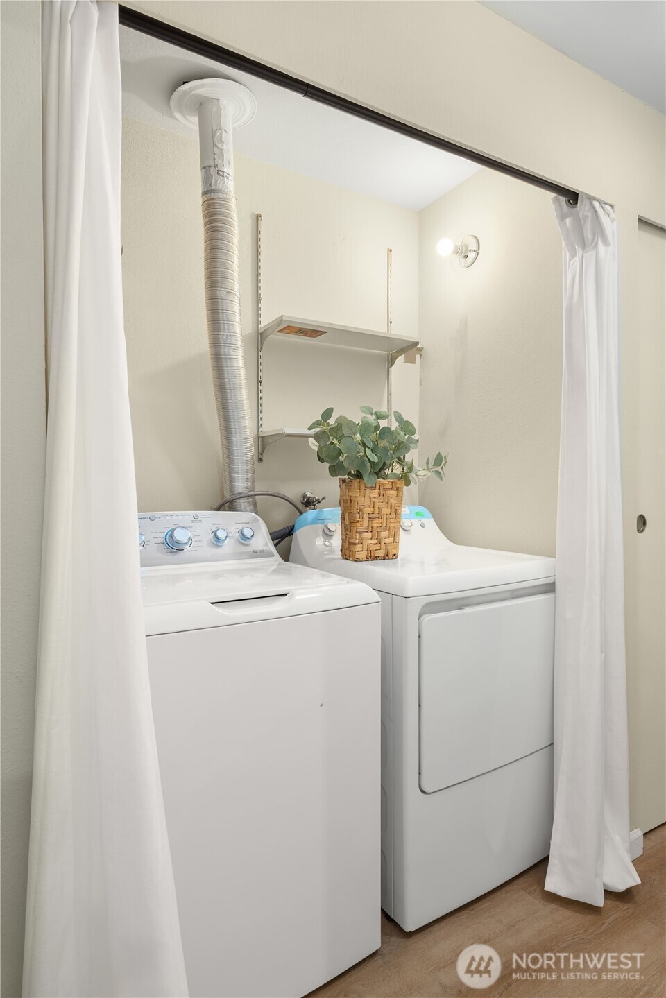 717 122nd Avenue Northeast, Unit B1 Bellevue, WA 98005 - Photo 20 of 21