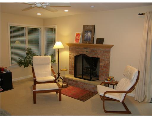 224 Wray Large Road Jefferson Hills, PA 15025 - Photo 10 of 18 Den/Family/Great Room. BERBER CARPET IN FAMILY ROOM!