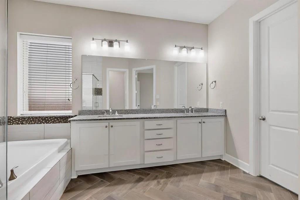 1102 Rendon Place Mansfield, TX 76063 - Photo 23 of 33