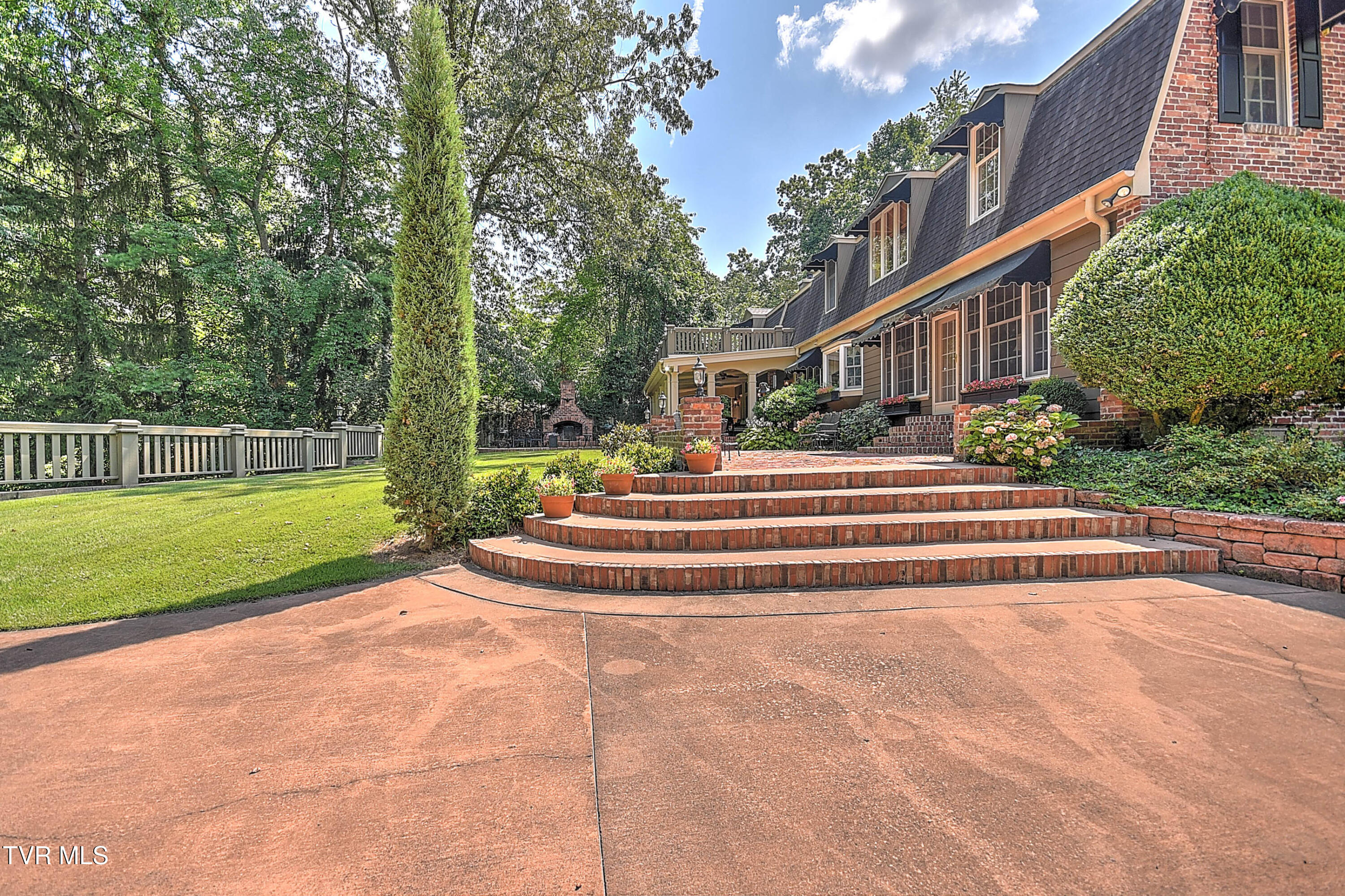 733 Windmill Circle Bristol, VA 24201 - Photo 103 of 116 733 Windmill Cir DK-104